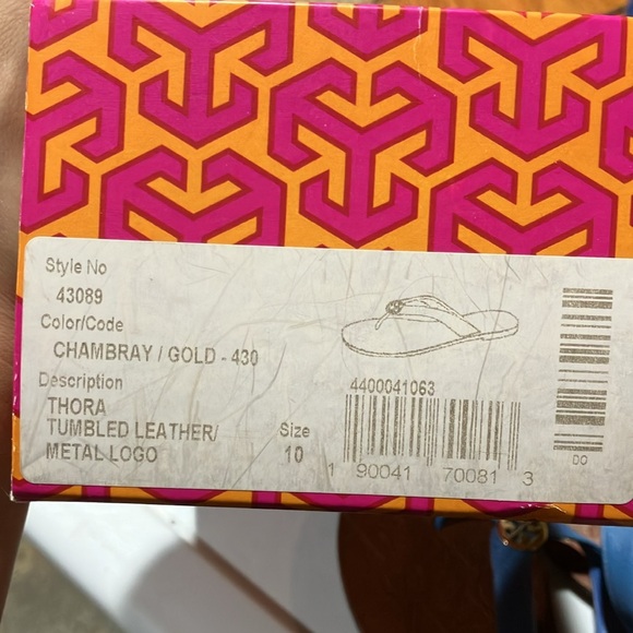 Tory Burch Thora Tumbled Leather - Picture 4 of 4